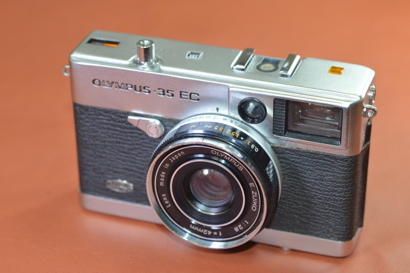 OLYMPUS-35 EC 【OLYMPUS E.ZUIKO 42/2.8レンズ搭載】