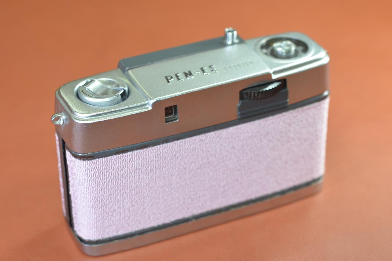 【リメイクカメラ】OLYMPUS PEN-EE モルト交換済 【Olympus D.Zuiko 2.8cm F3.5 レンズ搭載】