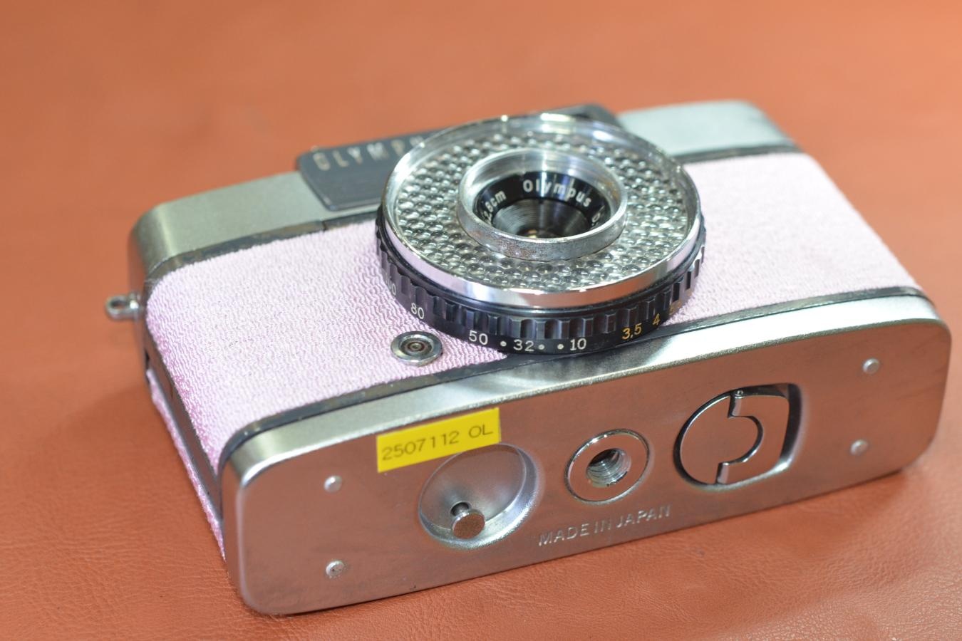 【リメイクカメラ】OLYMPUS PEN-EE モルト交換済 【Olympus D.Zuiko 2.8cm F3.5 レンズ搭載】