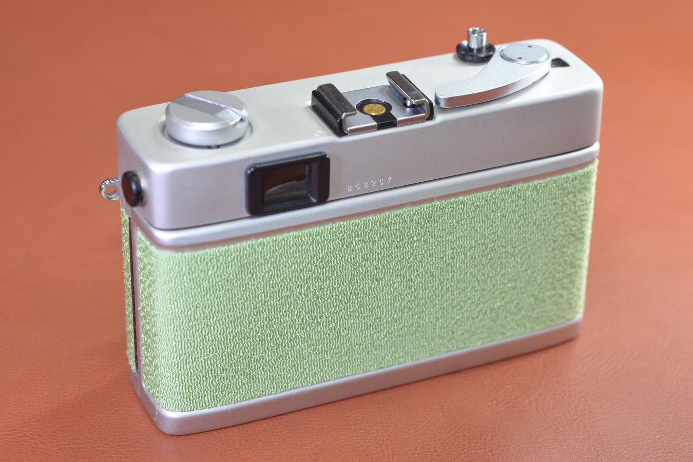 【リメイクカメラ】Konica C35 Flash matic Silver モルト交換済【KONICA HEXANON 38/2.8レンズ搭載】