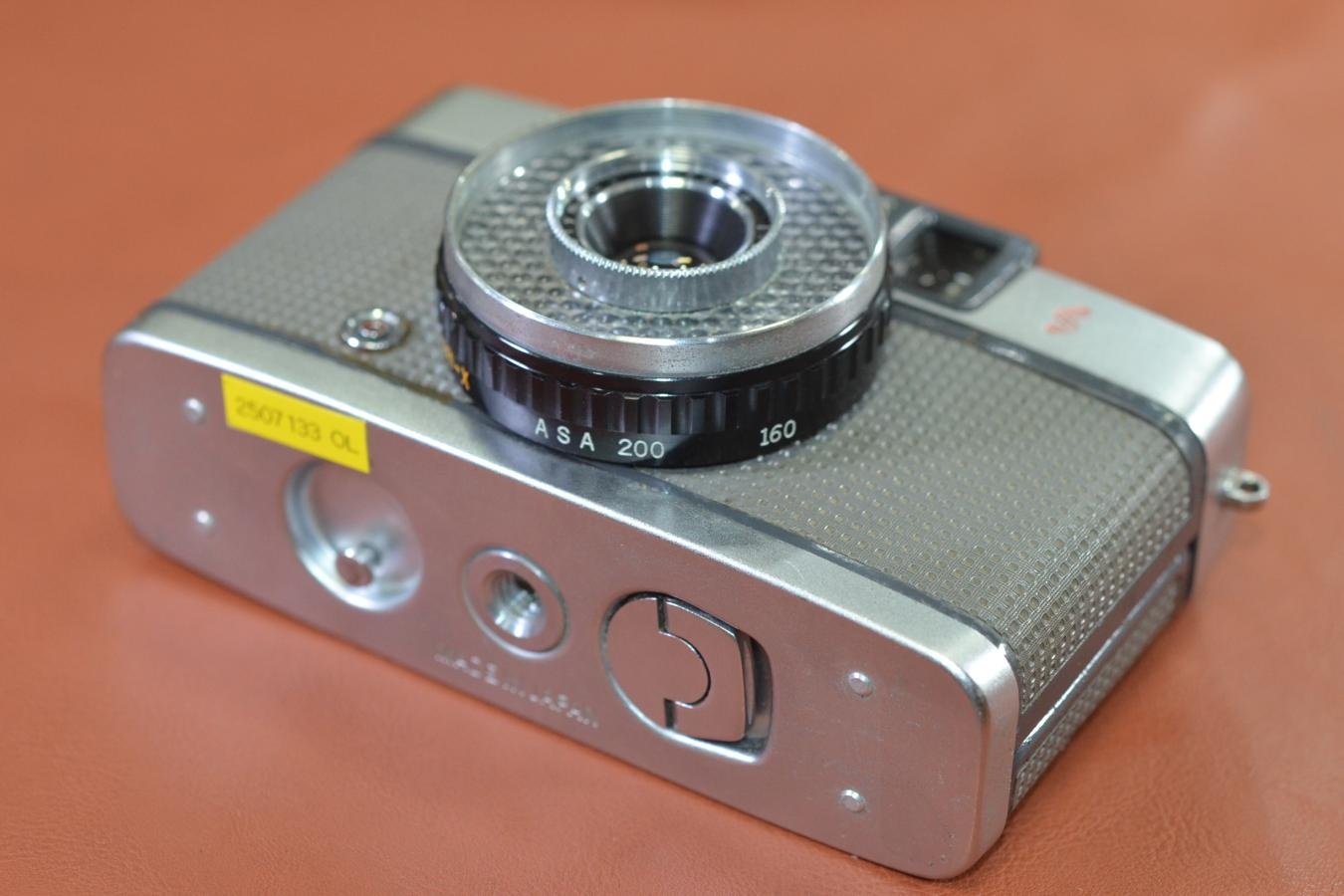 OLYMPUS PEN-EES 前期型 モルト交換済【Olumpus D.Zuiko 3cm F2.8 レンズ搭載】