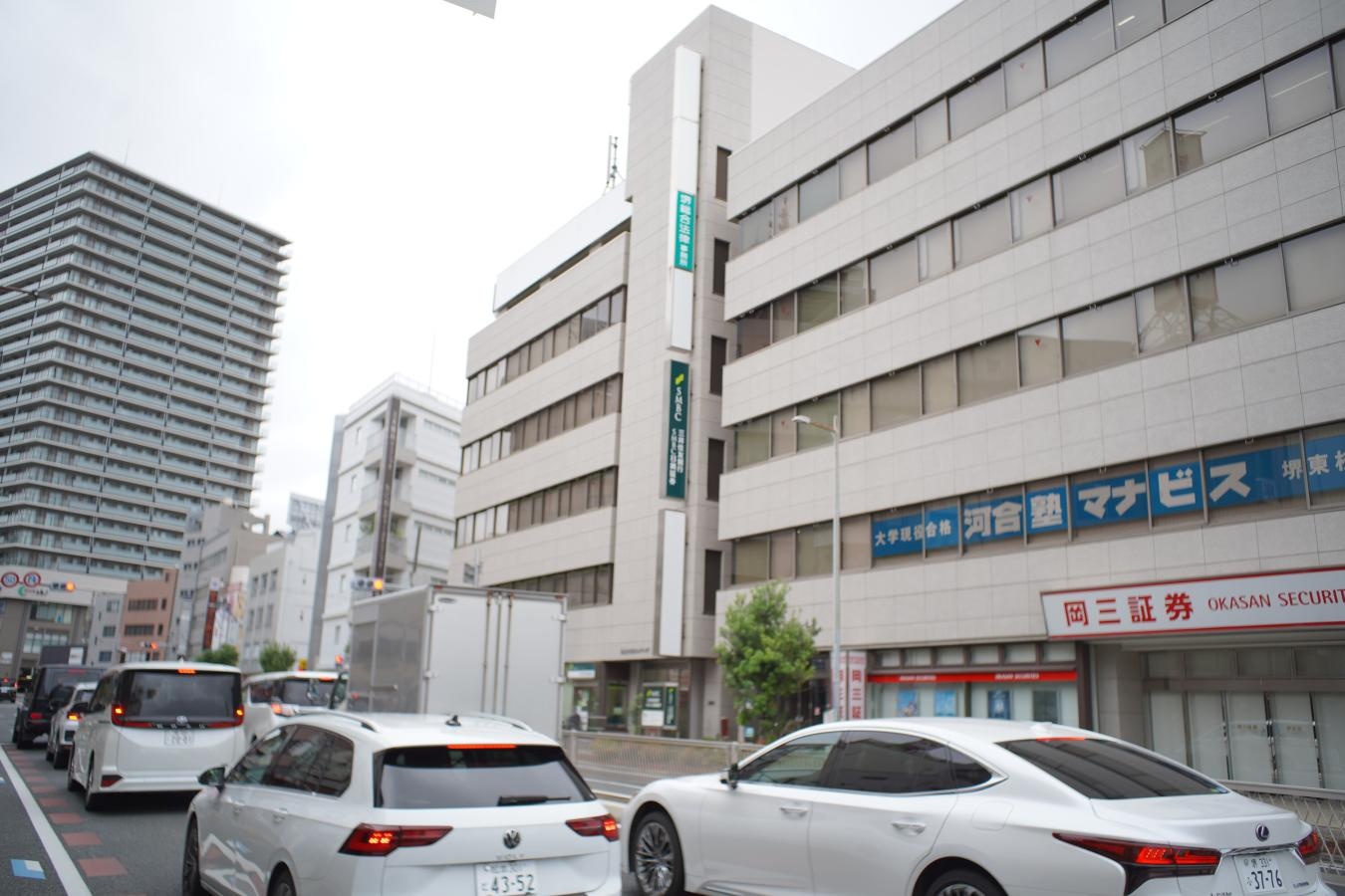 Nikon NIKKOR-H・C Auto 28mm F3.5 整備済 【純正メタルフードHN-3付】