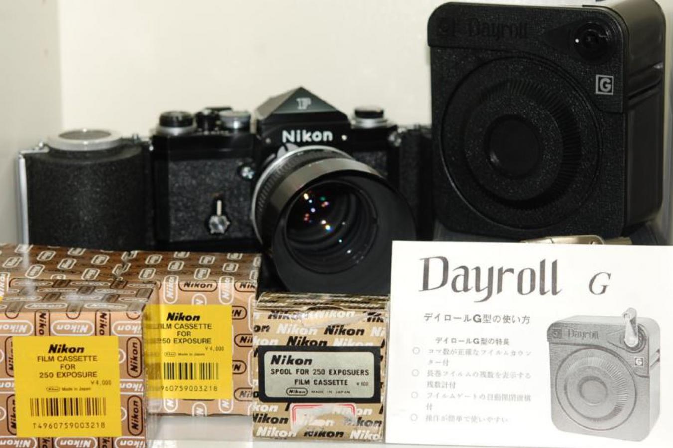 【コレクション向け 希 少】 Nikon NEW eye level Black 739万台 55/1.2付 【F-250モータードライブ、希少 JPI社米国製直結バッテリーケース付】