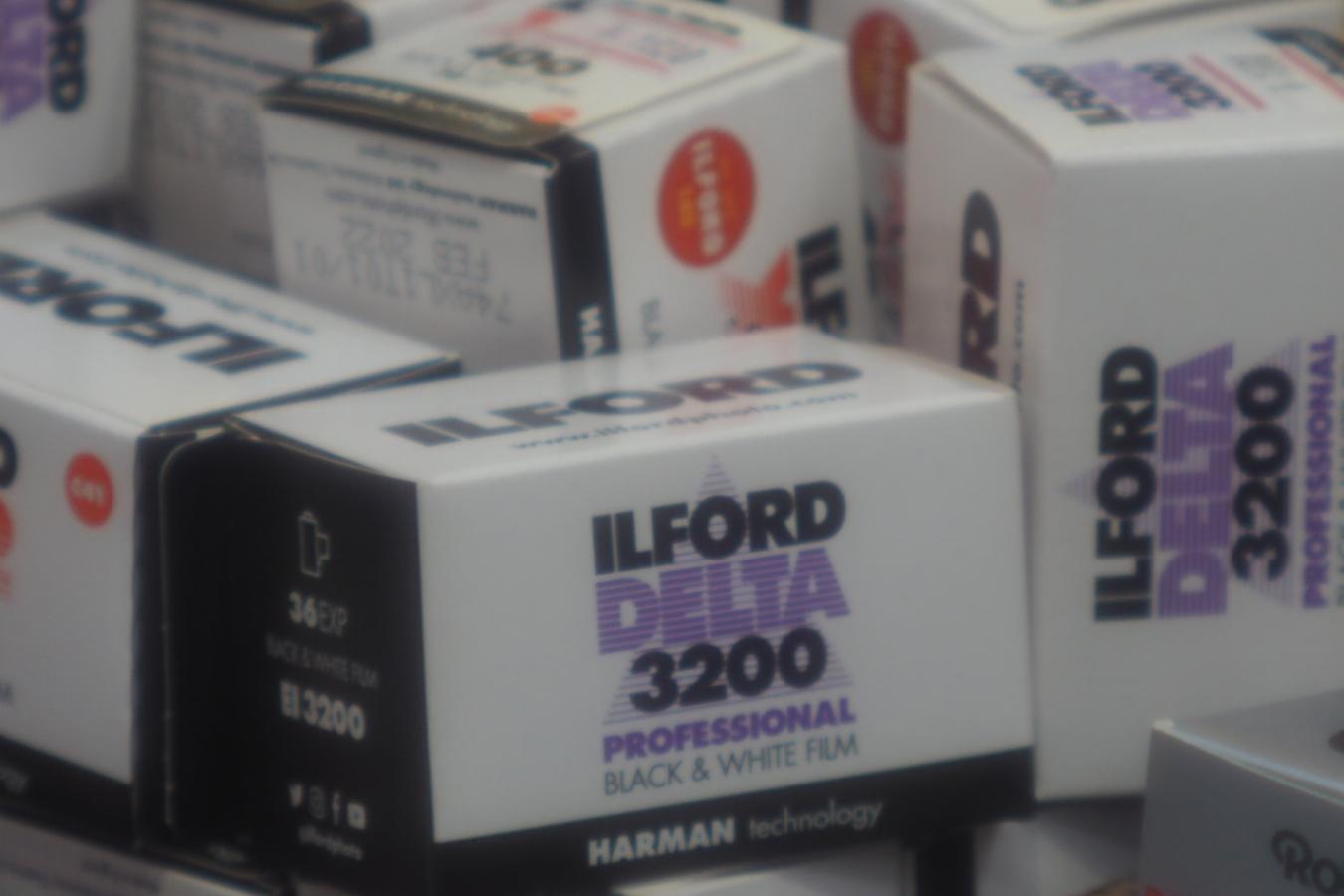 【希 少】 DALLMEYER 3 3/4INCH F3.3 純正フード付 【Cマウントレンズ】