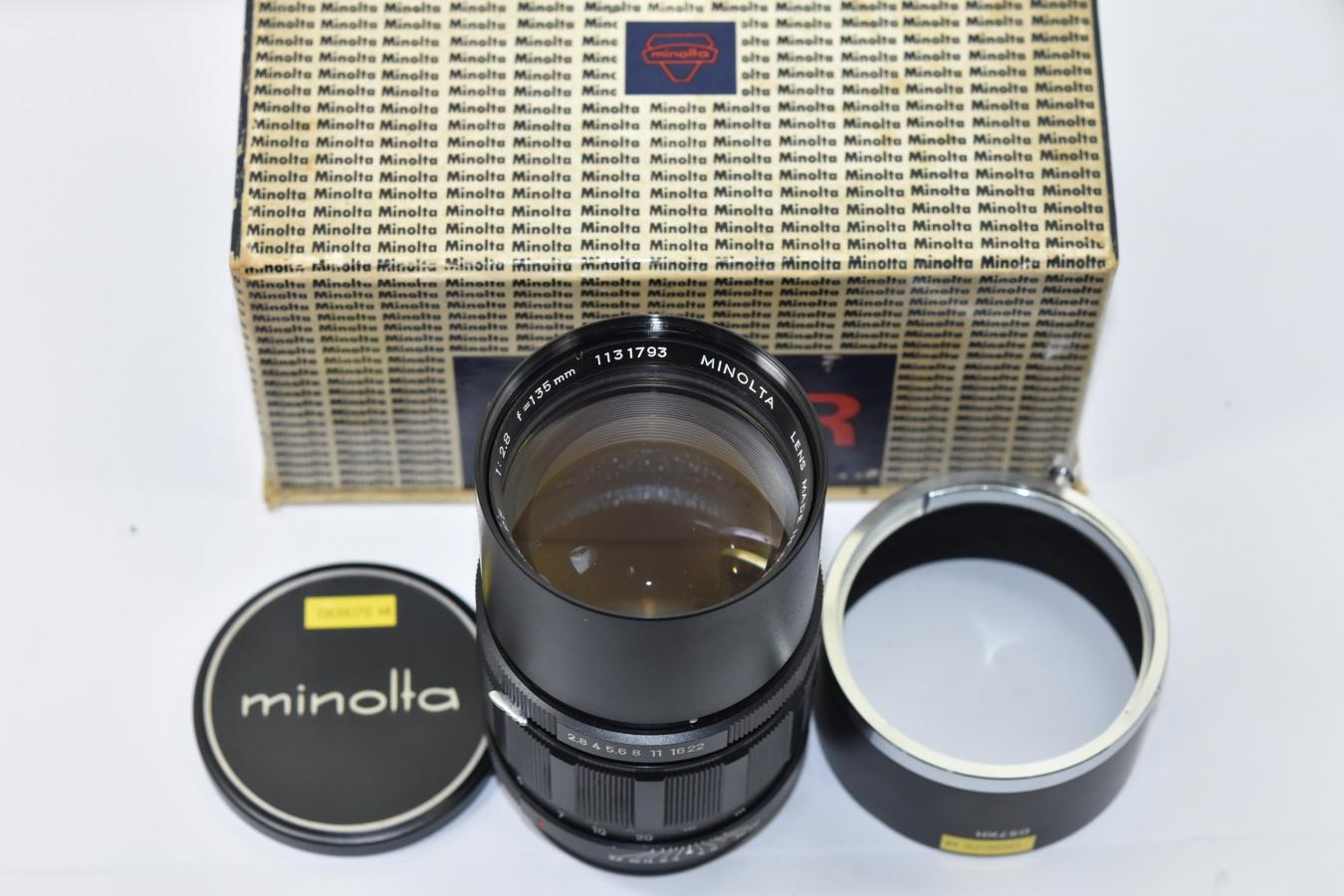 【コレクション向け】 MINOLTA AUTO TELE ROKKOR-PF 135mm F2.8 【純正フード、販売当時の愛用者カード、元箱付】
