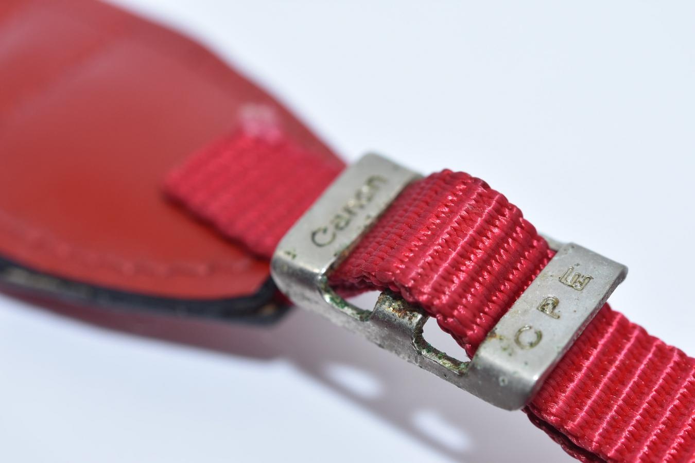 【希 少】Canon CPE 紅白 PROFESSIONAL 細ストラップ 【CANON'S PERSONAL EQOUIPMENT】