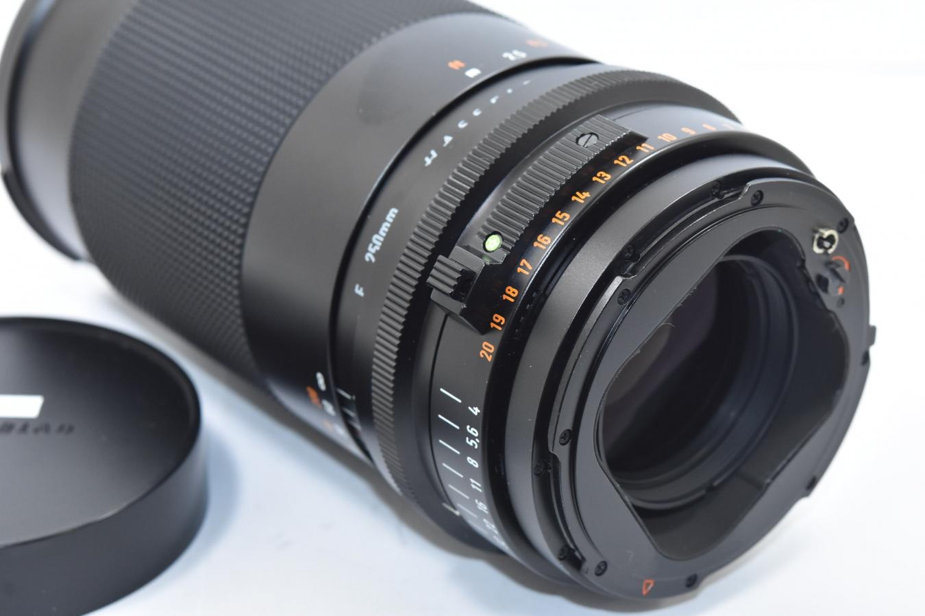 HASSELBLAD F Tele-Tessar T* 250mm F4 【☆マーク入り正規品】