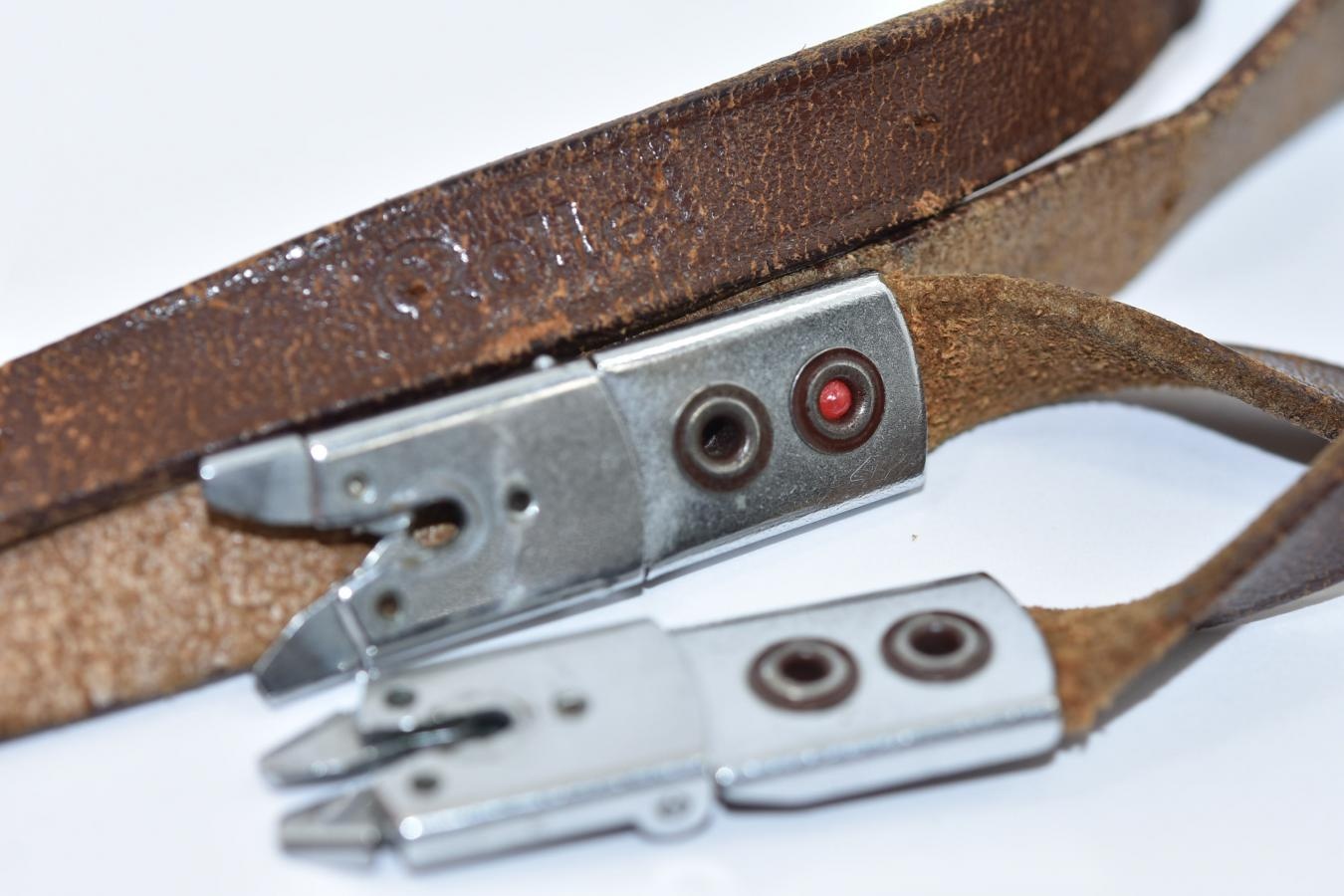 Rolleiflex用純正本革カニ爪ストラップ 【Rollei刻印あり】